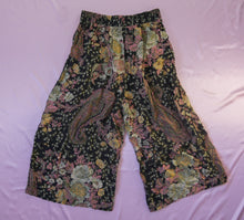 Load image into Gallery viewer, floral printed pants
