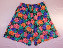Load image into Gallery viewer, vintage floral shorts
