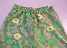 Load image into Gallery viewer, vintage printed shorts
